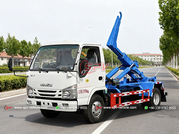 ISUZU 100P Arm Hook Garbage Truck - Front Left Side